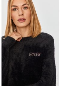 Guess Jeans - Sweter. Okazja: na co dzień. Kolor: czarny. Materiał: jeans, dzianina, poliamid, wiskoza. Długość rękawa: długi rękaw. Długość: długie. Wzór: aplikacja. Styl: casual #4