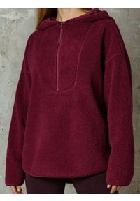 Sinsay - Bluza sherpa z kapturem - bordowy. Typ kołnierza: kaptur. Kolor: czerwony