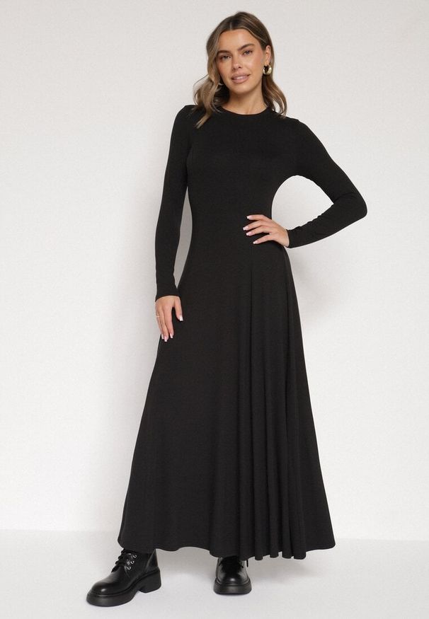 Born2be - Czarna Bawełniana Sukienka o Rozkloszowanym Kroju Tuselenea. Okazja: na co dzień. Kolor: czarny. Materiał: bawełna. Typ sukienki: proste. Styl: casual, elegancki