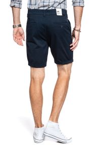 Lee - SPODENKI LEE SLIM CHINO SHORT DARK NAVY L73HLA21. Materiał: materiał