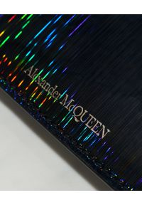 Alexander McQueen - ALEXANDER MCQUEEN - Opalizujący portfel z logo. Kolor: czarny. Materiał: materiał #2