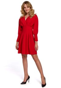 MOE - Czerwona Kopertowa Sukienka z Kimonowym Rękawem. Kolor: czerwony. Materiał: poliester, elastan. Typ sukienki: kopertowe