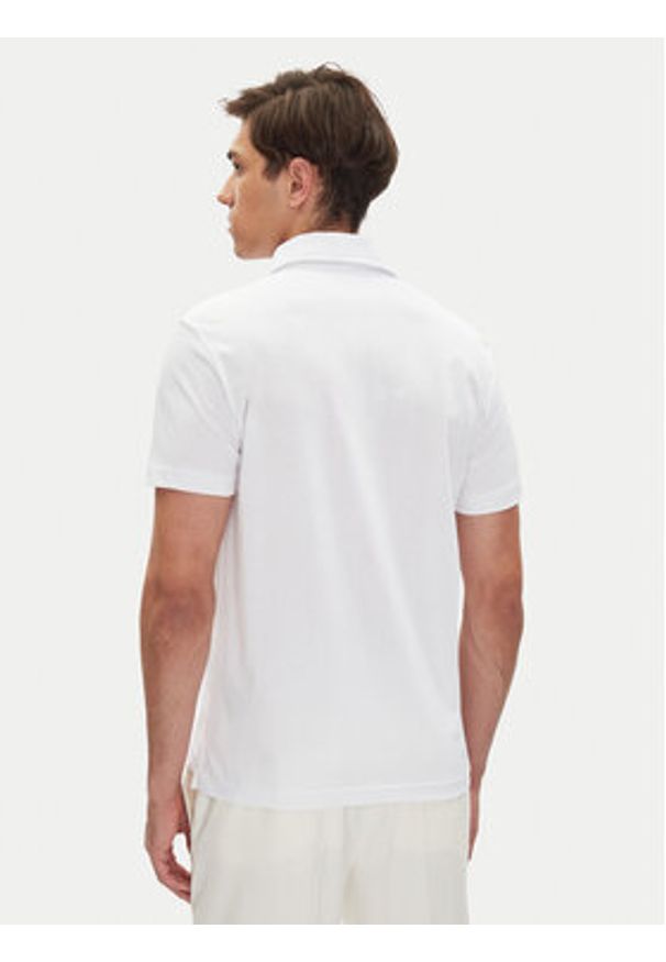Emporio Armani Polo EM000571 AF12331 U0002 Biały Regular Fit. Typ kołnierza: polo. Kolor: biały. Materiał: bawełna