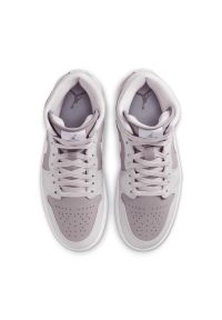 Nike Air Jordan 1 Mid Photon Dust Atmosphere Sneakersy damskie. Okazja: na co dzień. Kolor: szary. Materiał: guma, skóra. Szerokość cholewki: normalna. Model: Nike Air Jordan #2