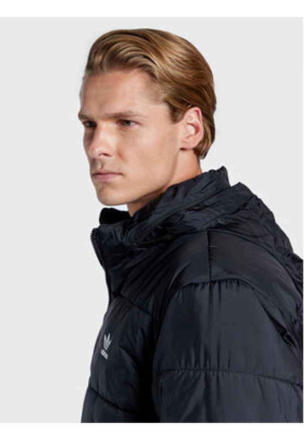 Adidas - adidas Kurtka przejściowa Essentials HL9190 Czarny Regular Fit. Kolor: czarny. Materiał: syntetyk