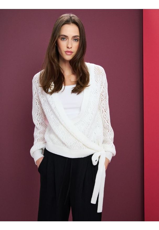 Sinsay - Ażurowy kardigan - kremowy. Kolor: kremowy. Wzór: ażurowy