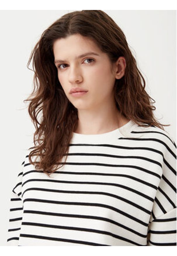 Pieces Bluzka Chilli 17146886 Écru Regular Fit. Materiał: bawełna