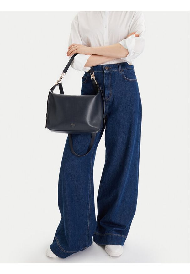 Furla Torebka Tonie M WB01964 A.0023 CN 2676S Granatowy. Kolor: niebieski. Materiał: skórzane
