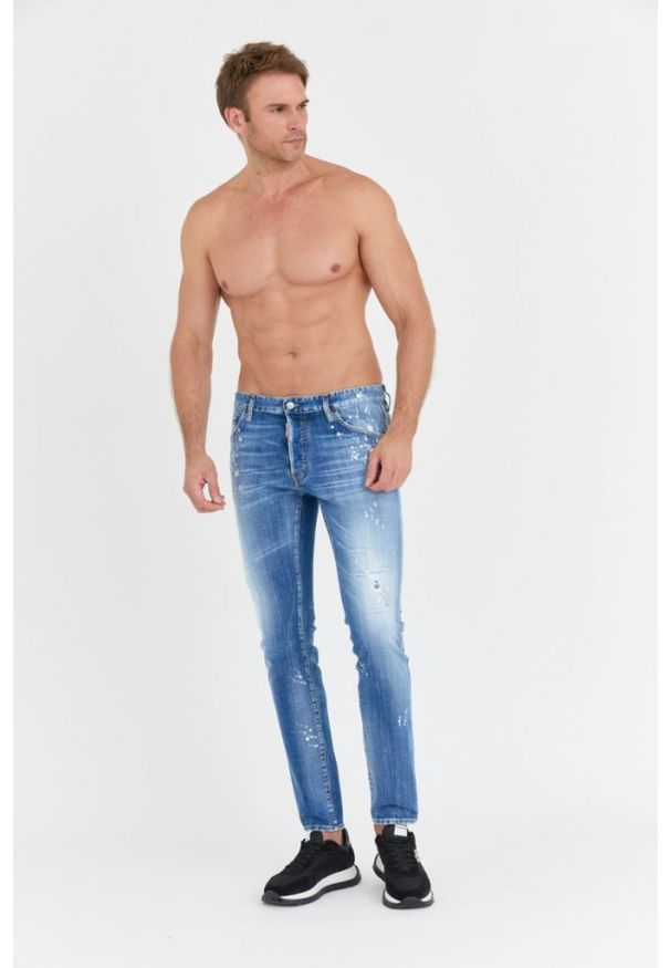 DSQUARED2 Niebieskie jeansy medium bleached spots wash cool guy. Kolor: niebieski
