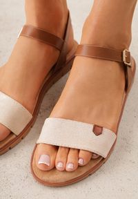 Renee - Beżowe Sandały VICES w Stylu Basic z Paskiem z Klamerką Loretha. Okazja: na co dzień. Zapięcie: pasek. Kolor: beżowy. Styl: casual, street #2