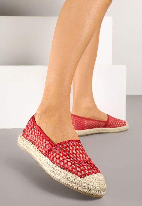 Born2be - Czerwone Siateczkowe Espadryle Ozdobione Plecionką Telovianna. Okazja: na co dzień. Kolor: czerwony. Materiał: jeans. Wzór: aplikacja. Sezon: lato. Styl: casual