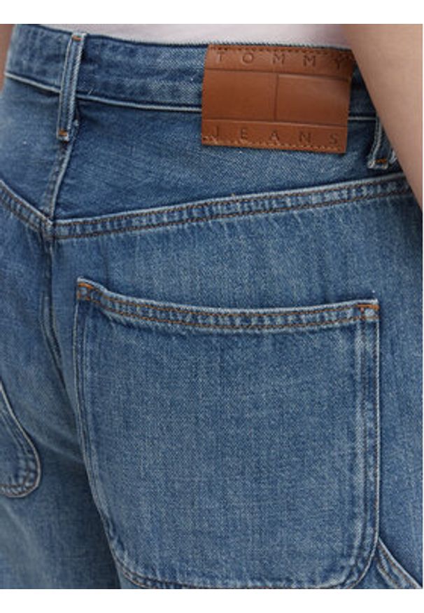 Tommy Jeans Szorty jeansowe DW0DW22693 Niebieski Relaxed Fit. Kolor: niebieski. Materiał: bawełna