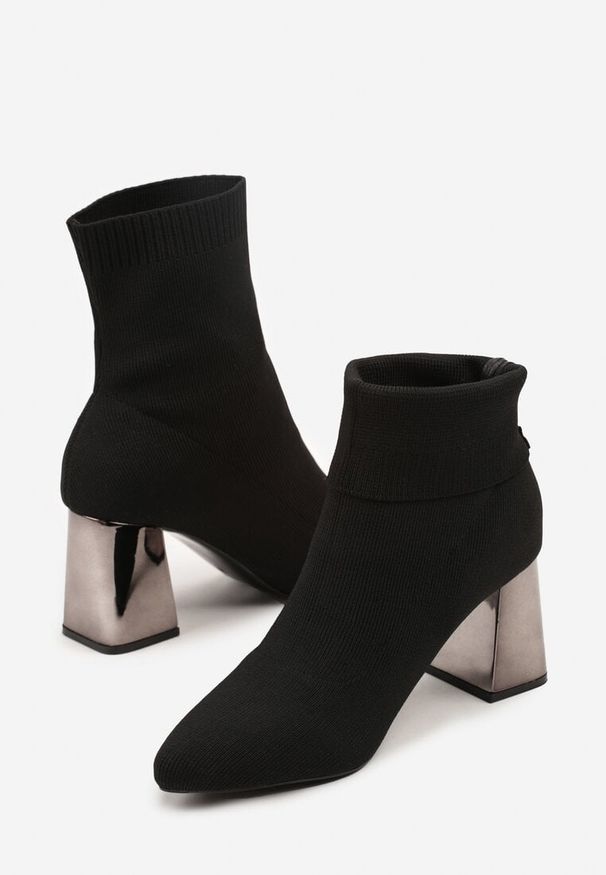 Born2be - Czarne Botki Vices ze Skarpetkową Cholewką na Metalicznym Słupku Wadvira. Okazja: na co dzień. Zapięcie: bez zapięcia. Kolor: czarny. Materiał: jeans. Szerokość cholewki: normalna. Obcas: na słupku. Styl: elegancki, casual