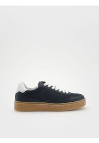 Reserved - Sneakersy na grubej podeszwie - czarny. Kolor: czarny. Materiał: materiał #1