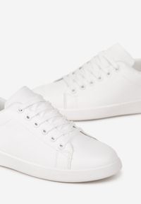 Born2be - Biało-Złote Wiązane Sneakersy na Płaskiej Podeszwie z Okrągłym Noskiem Adephine. Okazja: na co dzień. Nosek buta: okrągły. Kolor: biały. Obcas: na płaskiej podeszwie #3