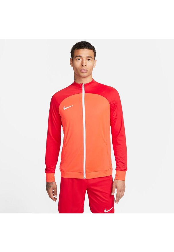 Bluza piłkarska męska Nike Drifit Academy Pro. Kolor: biały, czerwony, wielokolorowy. Sport: piłka nożna