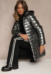Renee - Czarna Dwustronna Kurtka z Kapturem i Pikowanymi Przeszyciami Alirrise. Okazja: na spacer. Typ kołnierza: kaptur. Kolor: czarny. Materiał: jeans. Wzór: gładki #5