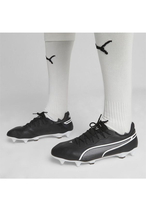 Buty piłkarskie męskie Puma 01 King Pro Mxsg. Zapięcie: sznurówki. Kolor: czarny. Materiał: materiał, syntetyk, tkanina. Szerokość cholewki: normalna. Sport: piłka nożna