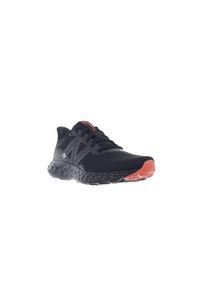 Buty do biegania męskie New Balance 411 RU3. Materiał: materiał, syntetyk, guma. Szerokość cholewki: normalna