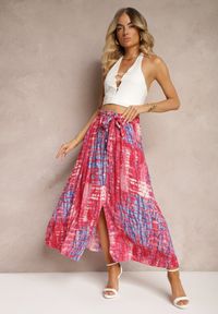 Renee - Różowa Rozkloszowana Spódnica z Wiskozy z Nieodpinanymi Ozdobnymi Guzikami Zafina. Okazja: na co dzień. Kolor: różowy. Materiał: wiskoza. Styl: casual, elegancki