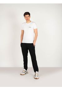 Iceberg T-shirt | ICE1UTS02 | Mężczyzna | Biały. Typ kołnierza: dekolt w kształcie V. Kolor: biały. Materiał: elastan, bawełna. Wzór: nadruk #1