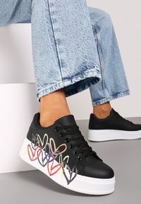 Born2be - Czarne Sneakersy na Grubej Podeszwie z Malowanymi Zdobieniami Nevilanne. Okazja: na spotkanie biznesowe, do pracy. Zapięcie: sznurówki. Kolor: czarny. Materiał: jeans. Wzór: aplikacja #3