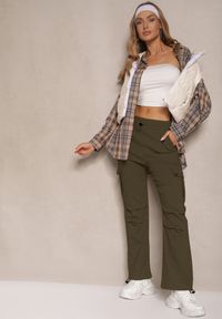 Renee - Ciemnozielone Spodnie Cargo z Bawełną High Waist Evianirae. Okazja: na co dzień. Stan: podwyższony. Kolor: zielony. Materiał: bawełna. Styl: casual