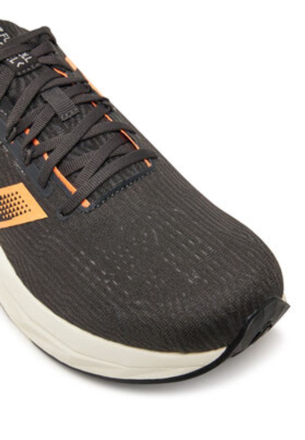 New Balance Buty do biegania FuelCell Propel v5 MFCPRCB5 Czarny. Kolor: czarny. Materiał: materiał