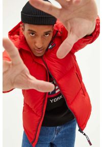 Tommy Jeans kurtka puchowa męska kolor czerwony zimowa. Kolor: czerwony. Materiał: puch. Sezon: zima #2