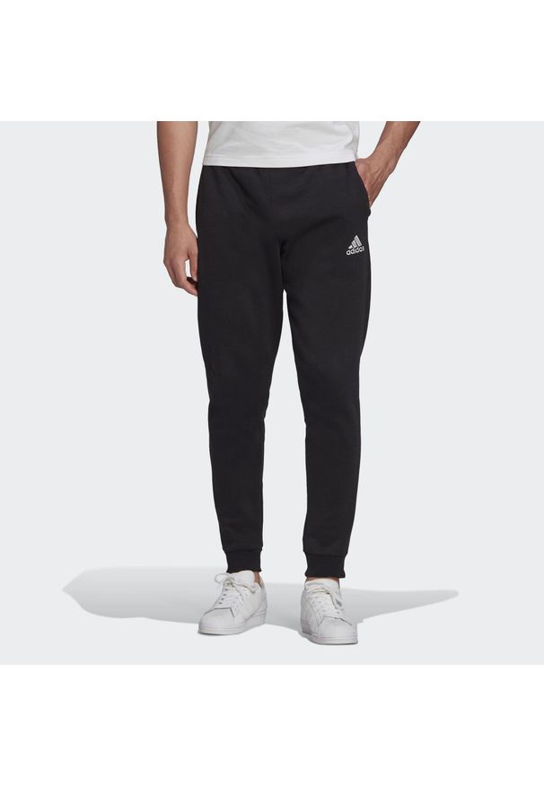 Spodnmie do piłki nożnej męskie Adidas Entrada 22 Sweat Pants. Kolor: czarny. Materiał: polar, dresówka, materiał