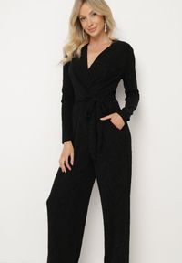 Born2be - Czarny Koktajlowy Kombinezon z Wiskozą Szerokimi Nogawkami i Paskiem w Talii Mianelle. Kolor: czarny. Materiał: wiskoza. Długość rękawa: długi rękaw. Długość: długie. Styl: wizytowy #2