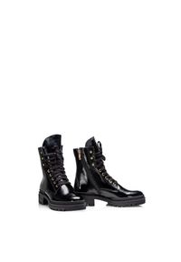 Ochnik - Skórzane lakierowane botki damskie. Okazja: na co dzień. Kolor: czarny. Materiał: skóra, lakier. Szerokość cholewki: normalna. Styl: casual, klasyczny #2