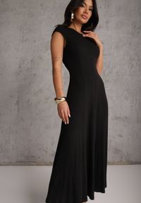 Renee - Czarna Sukienka z Bawełny o Rozkloszowanym Kroju z Dzianiny Portulaca. Okazja: na co dzień. Kolor: czarny. Materiał: bawełna, dzianina. Typ sukienki: proste, rozkloszowane. Styl: casual #1