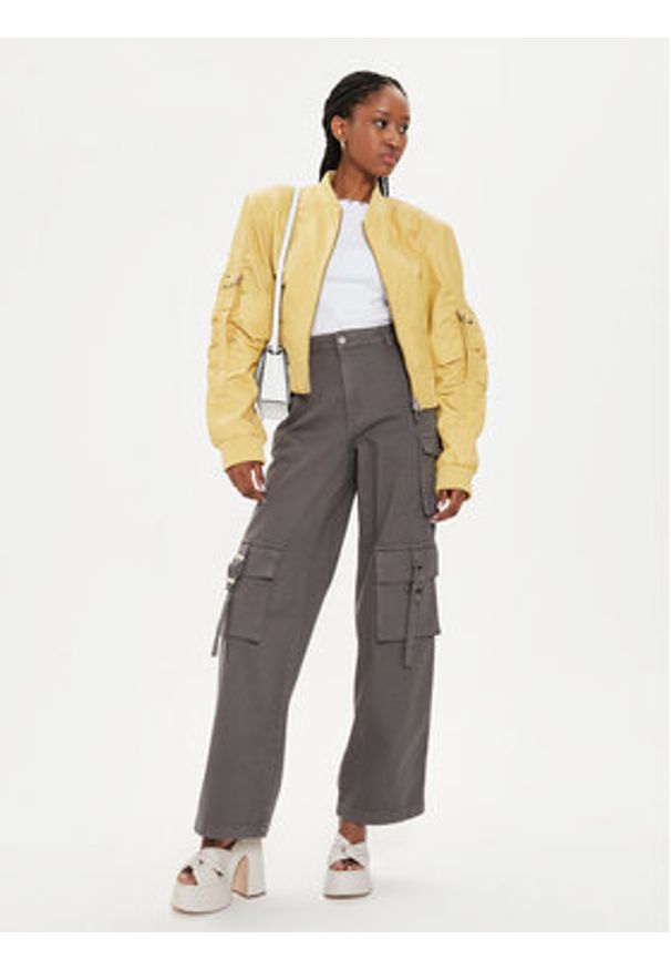 GESTUZ - Gestuz Spodnie materiałowe Mirza 10908720 Szary Relaxed Fit. Kolor: szary. Materiał: bawełna