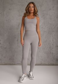 Renee - Szary Komplet Sportowy Legginsy High Waist i Top z Uszywnieniem Ulrike. Kolor: szary #1