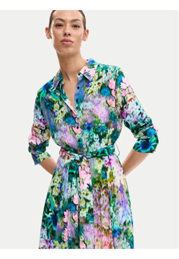 Desigual Sukienka koszulowa Mili 26SWVW13 Kolorowy Regular Fit. Materiał: wiskoza. Wzór: kolorowy. Typ sukienki: koszulowe