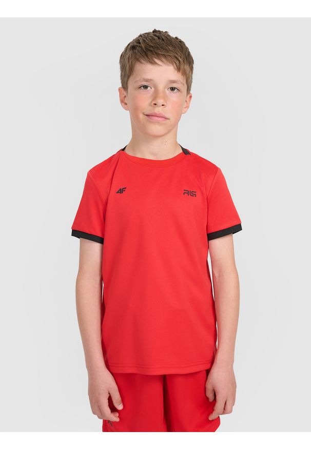 4f - 4F Koszulka sportowa dziecięca 4F JUNIOR x Robert Lewandowski - czerwona 122/128 (6-8 lat). Nosek buta: okrągły. Kolor: czerwony. Materiał: dzianina, materiał, włókno, syntetyk. Wzór: nadruk. Sezon: lato. Sport: piłka nożna, fitness