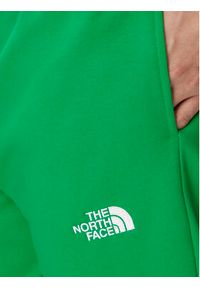 The North Face Spodnie dresowe Essential NF0A7ZJB Zielony Regular Fit. Kolor: zielony. Materiał: syntetyk, bawełna #4