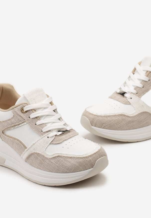 Born2be - Beżowo-Białe Sneakersy z Materiałowymi Wstawkami i Niskim Koturnem Zireael. Nosek buta: okrągły. Zapięcie: sznurówki. Kolor: beżowy. Materiał: materiał. Obcas: na koturnie. Wysokość obcasa: średni