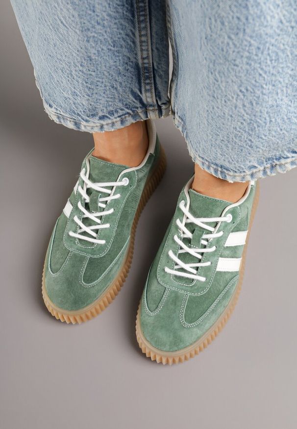 Born2be - Zielone Skórzane Sneakersy Klasyczne Tenisówki z Zamszu Naturalnego Teniresela. Nosek buta: okrągły. Zapięcie: sznurówki. Kolor: zielony. Materiał: zamsz, skóra. Obcas: na obcasie. Wysokość obcasa: niski