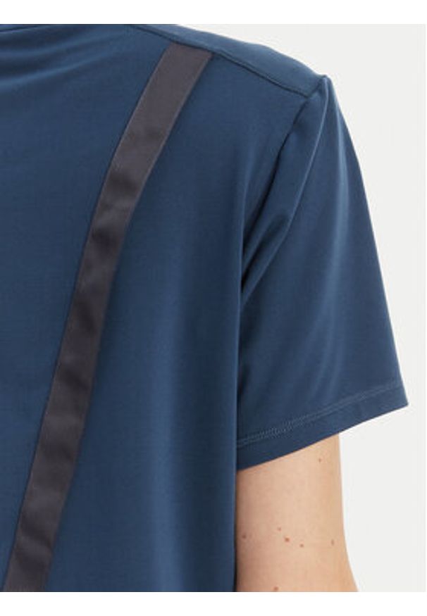 The North Face Koszulka techniczna Back NF0A3LC9 Granatowy Regular Fit. Kolor: niebieski. Materiał: syntetyk