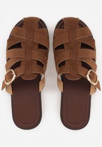 Born2be - Brązowe Klapki z Paskami w Stylu Gladiatorek z Klamerką Lorianatea. Okazja: na co dzień. Kolor: brązowy. Materiał: jeans. Sezon: lato. Styl: casual #3