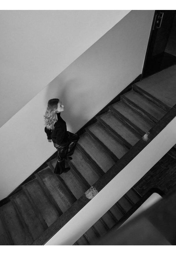 Reserved - Spodnie z imitacji skóry - czarny. Kolor: czarny. Materiał: skóra