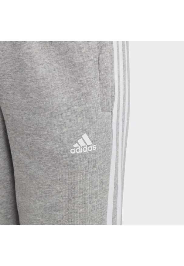 Adidas - Spodnie dresowe dla dzieci ADIDAS. Materiał: dresówka