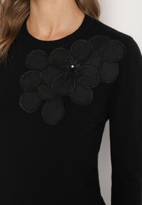 Born2be - Czarny Sweter z Wiskozą Modalem i Aplikacjami 3D Esalttia. Okazja: na co dzień. Kolor: czarny. Materiał: wiskoza. Wzór: aplikacja. Sezon: zima, jesień. Styl: elegancki, casual #7