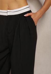 Renee - Czarne Spodnie z Wiskozy Palazzo High Waist Zapinane na Suwak Nellieva. Okazja: na co dzień. Stan: podwyższony. Kolor: czarny. Materiał: wiskoza. Styl: casual