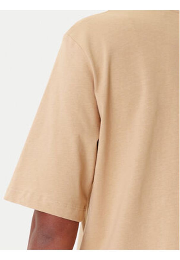 Guess T-Shirt V5YI02 I3Z14 Beżowy Boxy Fit. Kolor: beżowy. Materiał: bawełna