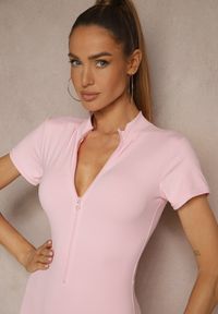 Renee - Różowy Rozpinany Dopasowany Kombinezon w Sportowym Stylu Sarovelle. Okazja: na co dzień. Kolor: różowy. Sezon: lato. Styl: sportowy #4