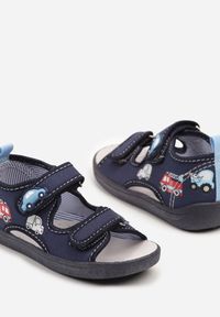Born2be - Granatowe Sandały ze Skórzaną Wkładką i Zapięciem na Rzep z Naszywkami Kolamira. Okazja: na imprezę, na co dzień, na spacer, na uczelnię. Zapięcie: rzepy. Kolor: niebieski. Materiał: skóra. Wzór: aplikacja. Sezon: lato. Styl: casual, elegancki