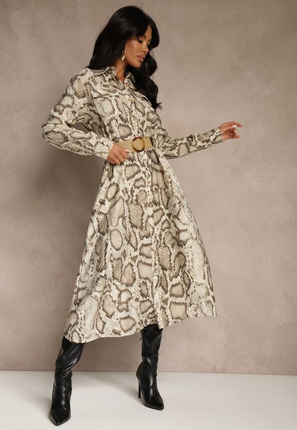 Renee - Beżowa Koszulowa Sukienka Snake Print z Wiskozą i Paskiem Bririn. Okazja: na co dzień. Kolor: beżowy. Materiał: wiskoza. Wzór: nadruk. Typ sukienki: koszulowe. Styl: casual